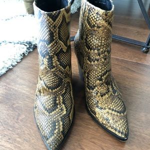 dolce vita issa bootie